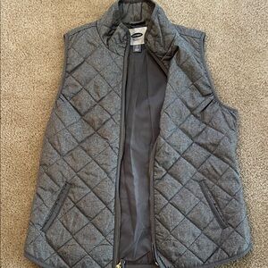 Old Navy Gray Quilted Vest